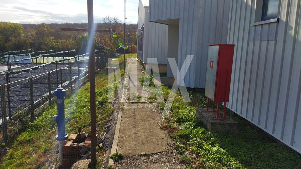 Commercial Property, 1861 m2, For Sale, Obrovac